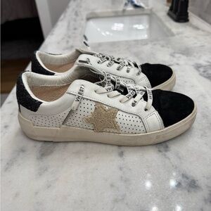 Vintage Havana Black and White Sneakers